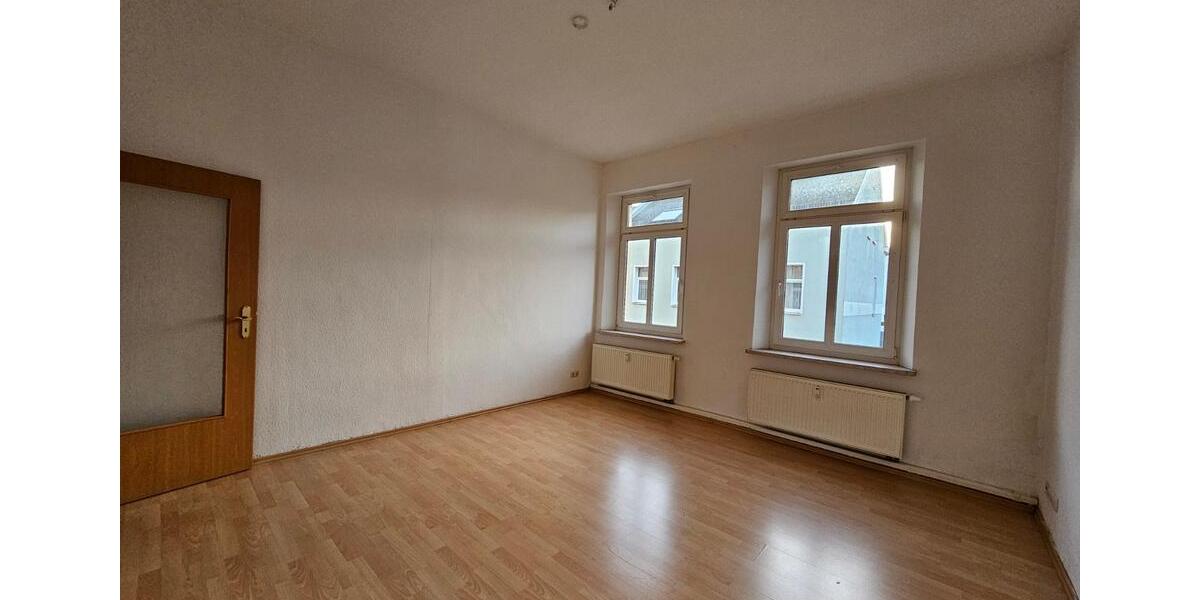 Etagenwohnung Werdau - 5 Zimmer, 108 m&sup2;, 450&euro; | Angebot:25810285