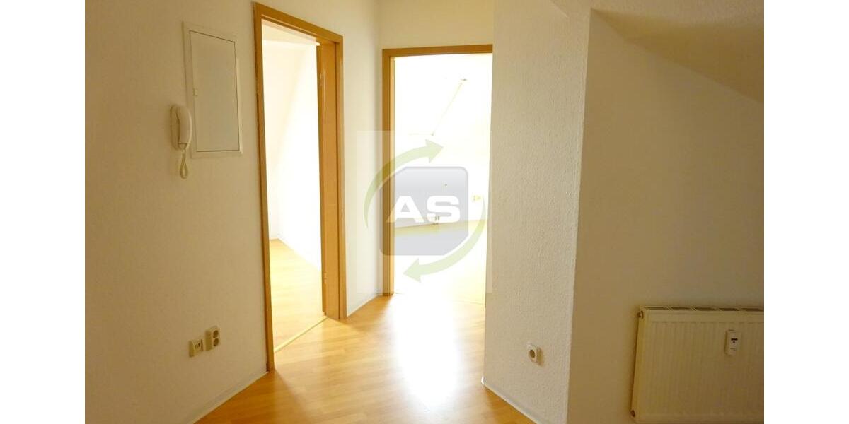 Dachgeschoßwohnung Zwickau Neuplanitz - 2 Zimmer, 70 m&sup2;, 390&euro; | Angebot:25547286