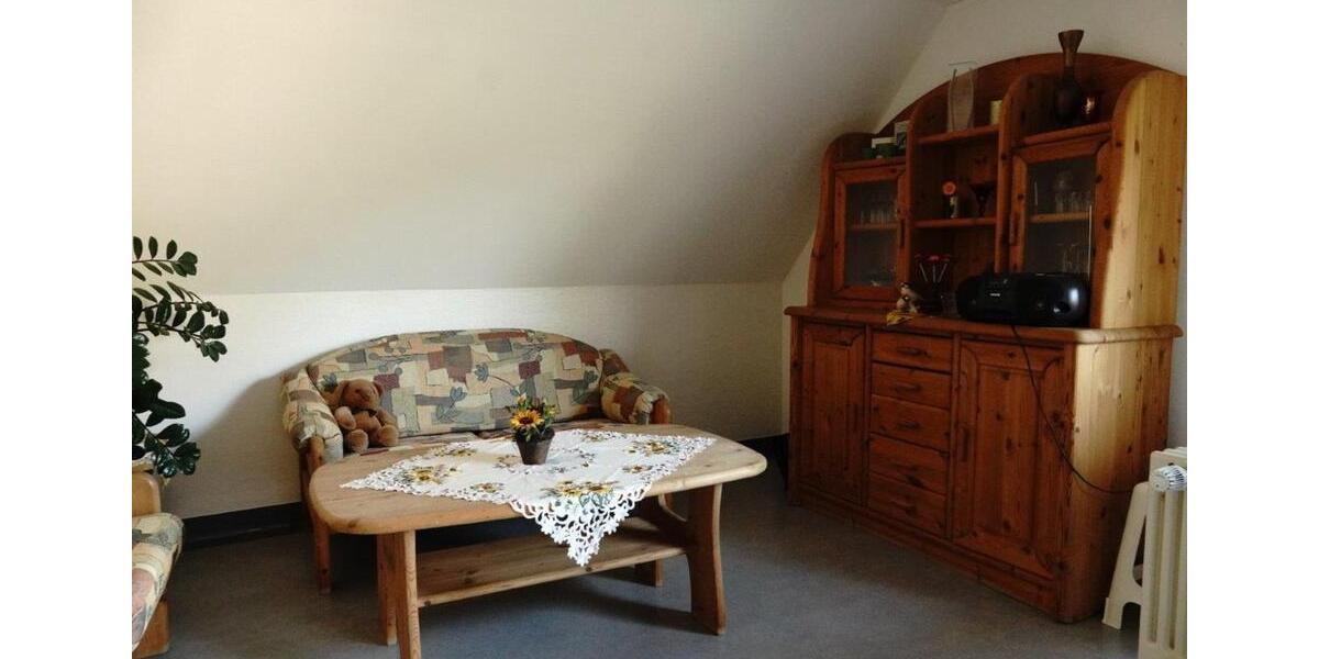 Dachgeschoßwohnung Hohenstein-Ernstthal Ernstthal - 1 Zimmer, 20 m&sup2;, 520&euro; | Angebot:18908378