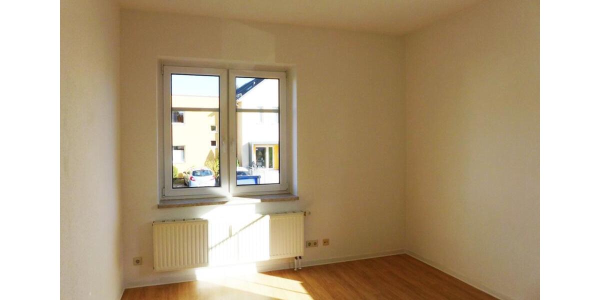 Erdgeschoßwohnung Limbach-Oberfrohna Oberfrohna - 2 Zimmer, 47 m&sup2;, 275&euro; | Angebot:25418310