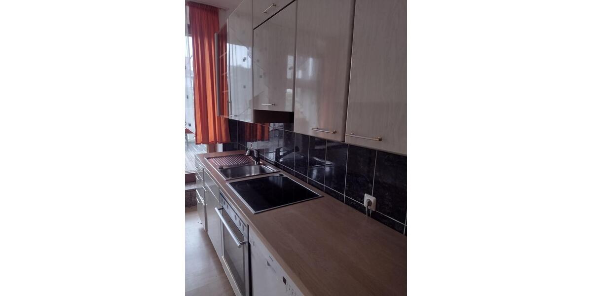 Etagenwohnung Zwickau - 4 Zimmer, 100 m&sup2;, 400&euro; | Angebot:25917456