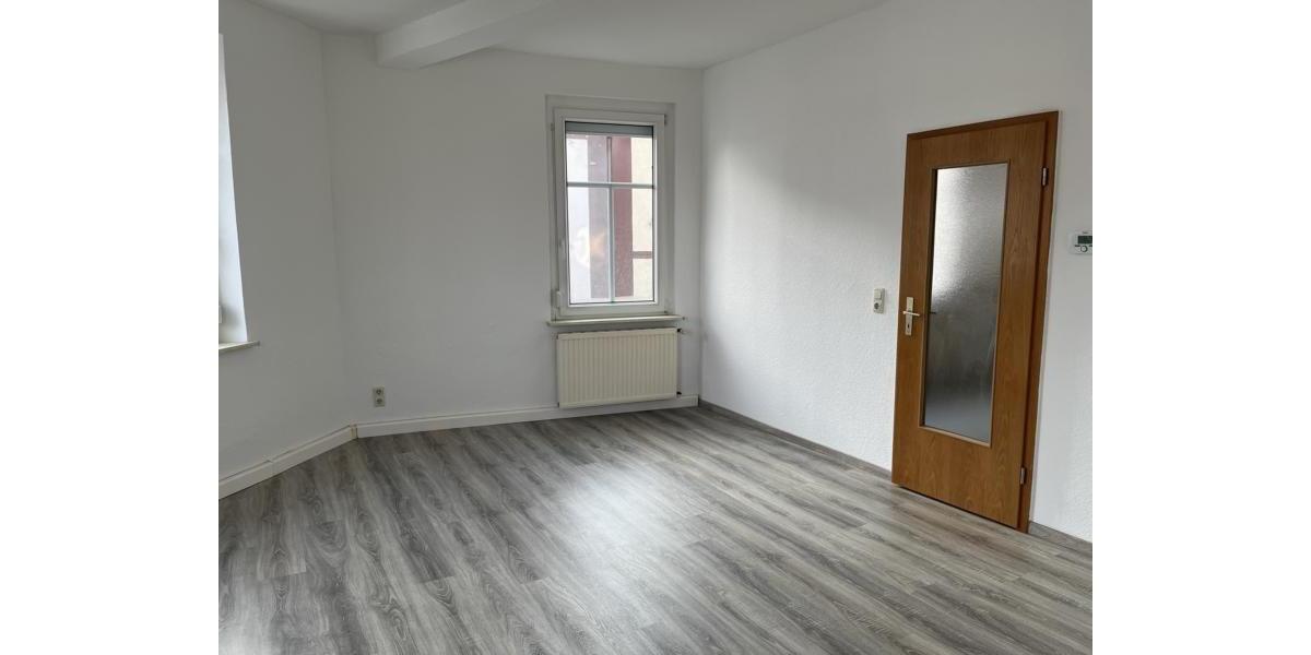 Etagenwohnung Meerane - 3.5 Zimmer, 85 m&sup2;, 445&euro; | Angebot:24677183