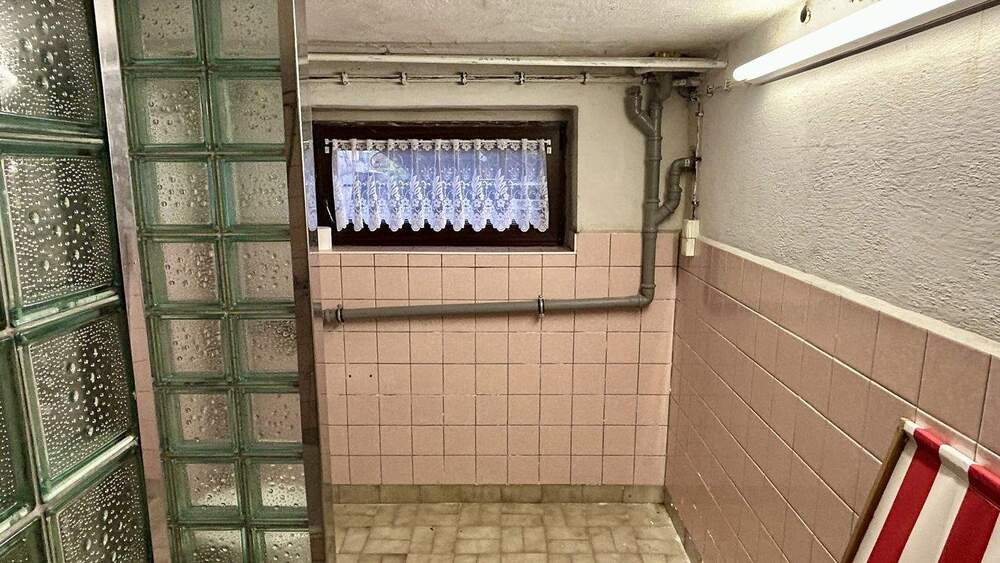 Einfamilienhaus Rodewisch - 1 Zimmer, 220 m&sup2;, 249.000&euro; | Angebot:25662114