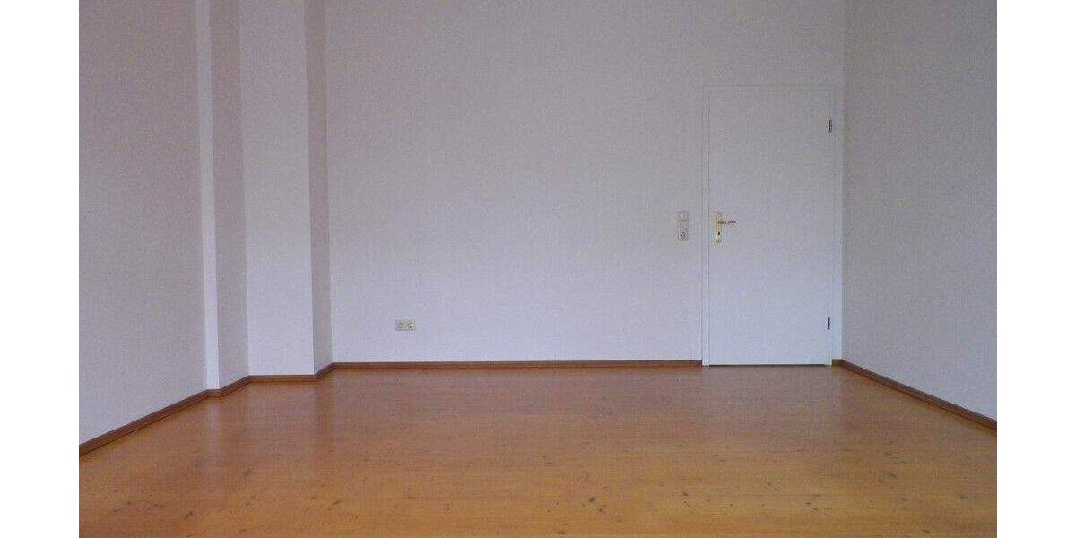 Etagenwohnung Zwickau Pölbitz - 2 Zimmer, 67 m&sup2;, 375&euro; | Angebot:25670169