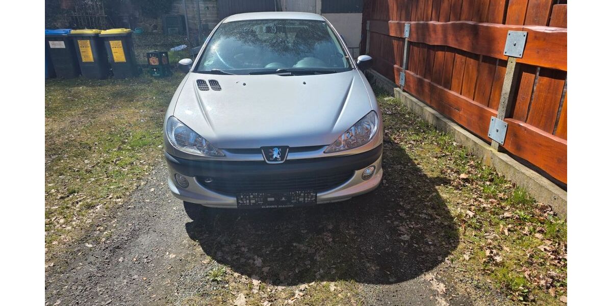 Peugeot 206 150.431 km 999 &euro; Zwickau 08064