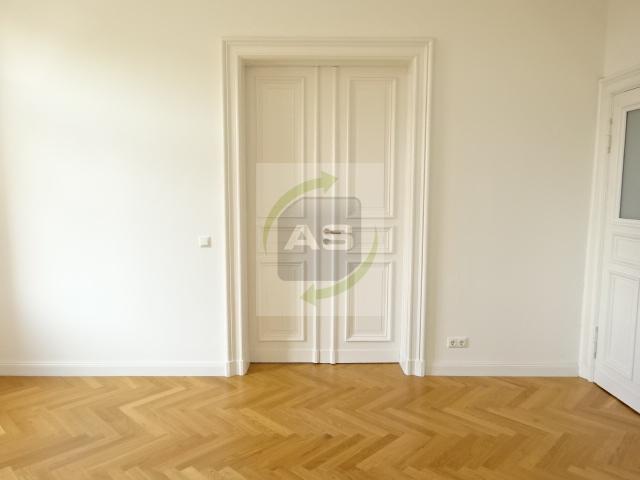 Etagenwohnung Zwickau - 3 Zimmer, 151 m&sup2;, 1.150&euro; | Angebot:22591272