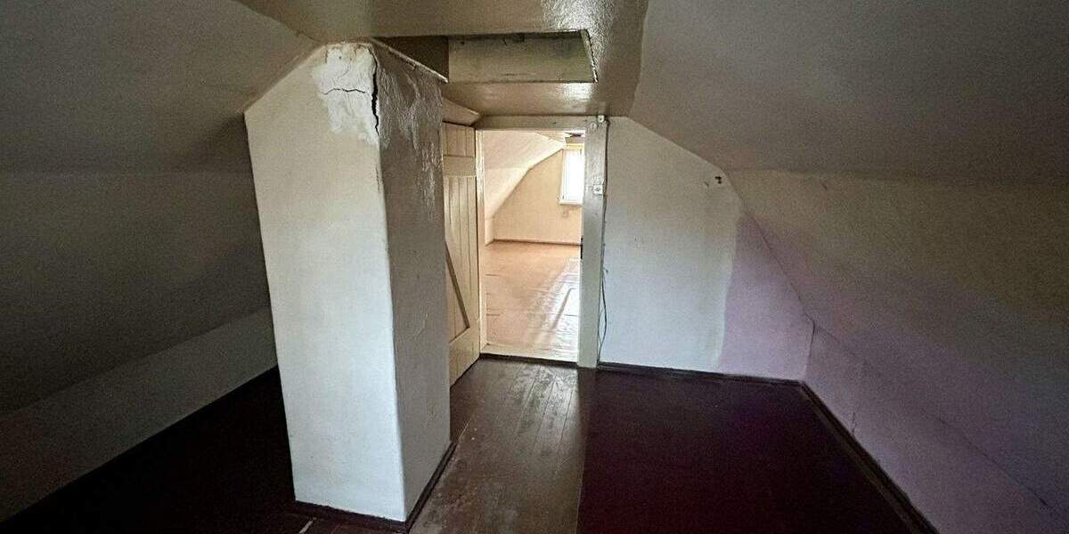 Einfamilienhaus Treuen - 7 Zimmer, 95 m&sup2;, 29.000&euro; | Angebot:25686179