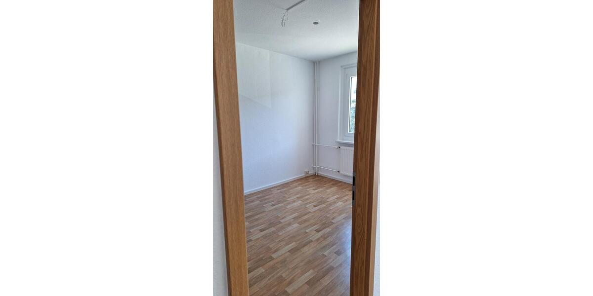 Etagenwohnung Limbach-Oberfrohna Oberfrohna - 3 Zimmer, 55 m&sup2;, 294&euro; | Angebot:20301514