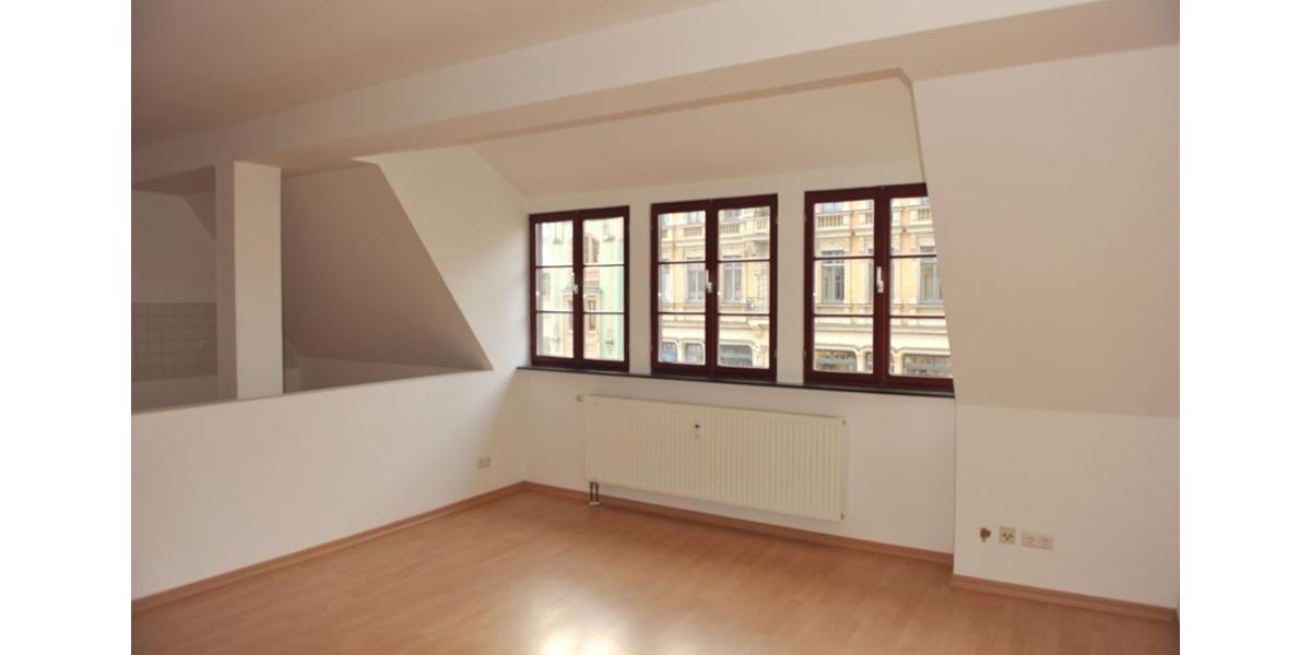 Dachgeschoßwohnung Zwickau - 2 Zimmer, 77 m&sup2;, 540&euro; | Angebot:24474774