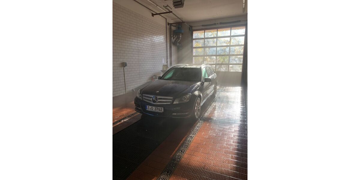 Mercedes-Benz C 250 237.200 km 10.500 &euro; Crimmitschau 08451