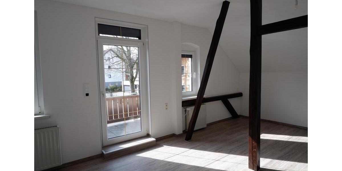 Dachgeschoßwohnung Wilkau-Haßlau Haßlau - 4 Zimmer, 105 m&sup2;, 830&euro; | Angebot:25879866