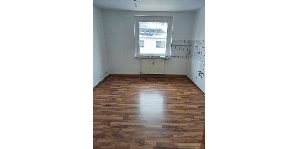 Etagenwohnung Oberlungwitz - 2 Zimmer, 55 m&sup2;, 260&euro; | Angebot:25984606