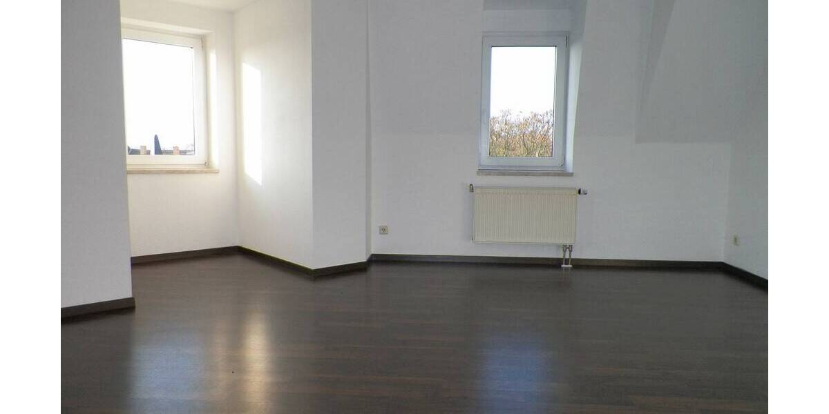 Etagenwohnung Zwickau Innenstadt - 3 Zimmer, 95 m&sup2;, 460&euro; | Angebot:25734772
