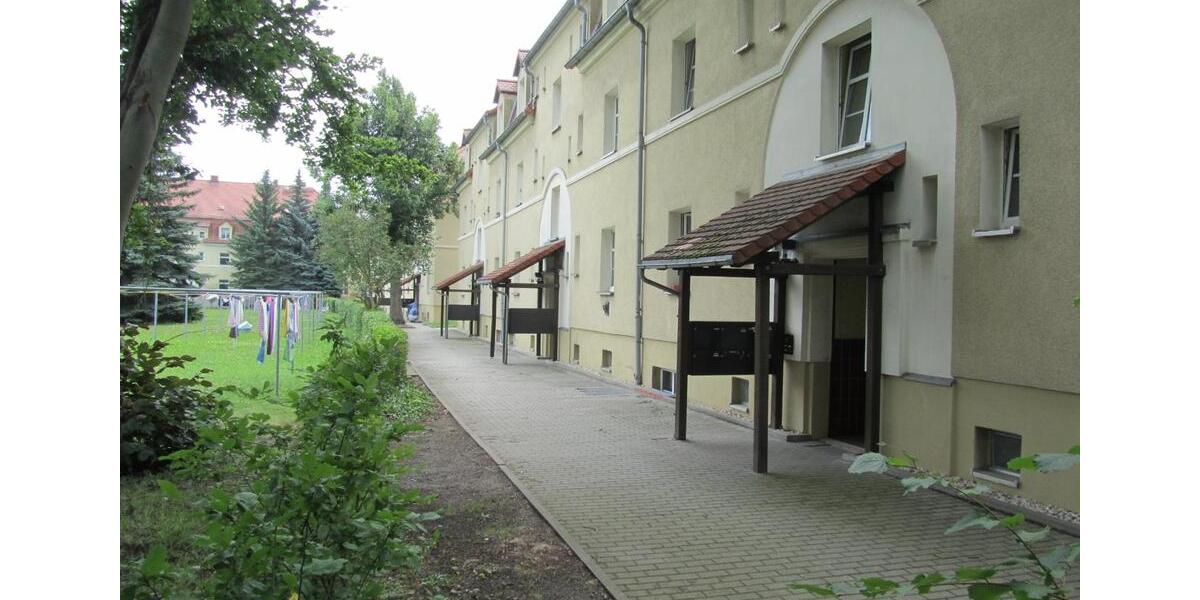 Etagenwohnung Zwickau - 2 Zimmer, 60 m&sup2;, 350&euro; | Angebot:25974143