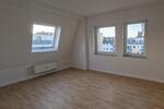 Dachgeschoßwohnung Zwickau - 2 Zimmer, 65 m&sup2;, 300&euro; | Angebot:25921314