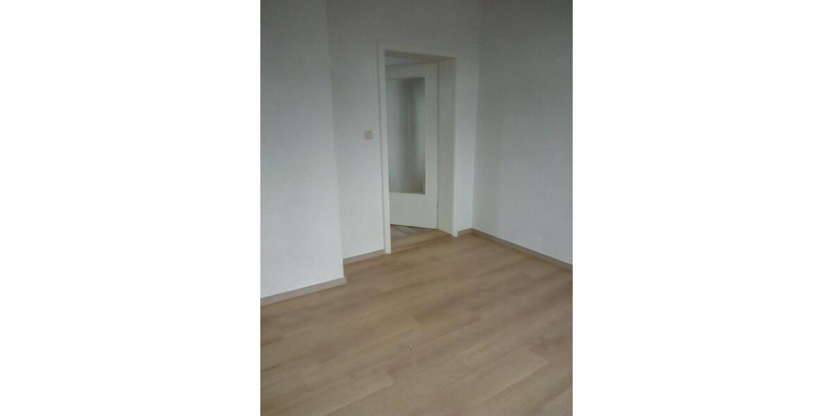 Etagenwohnung Crimmitschau - 4 Zimmer, 87 m&sup2;, 363&euro; | Angebot:24786900
