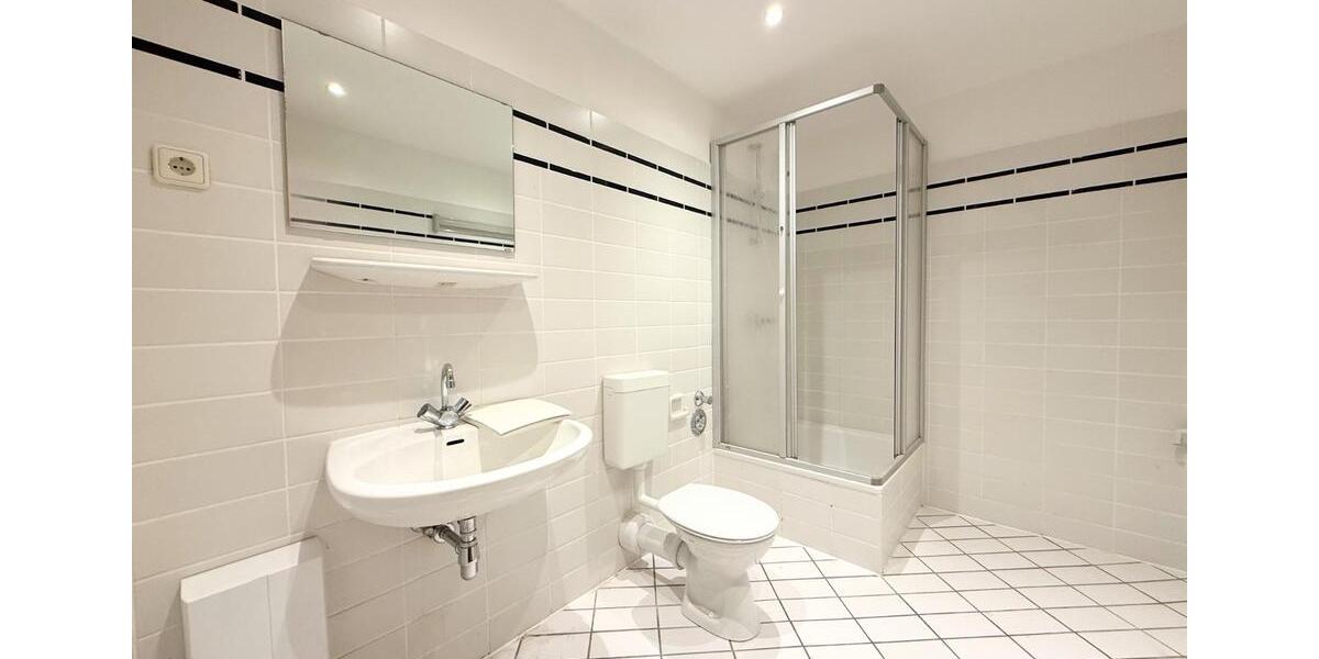 Etagenwohnung Limbach-Oberfrohna Oberfrohna - 2 Zimmer, 60 m&sup2;, 350&euro; | Angebot:25054411