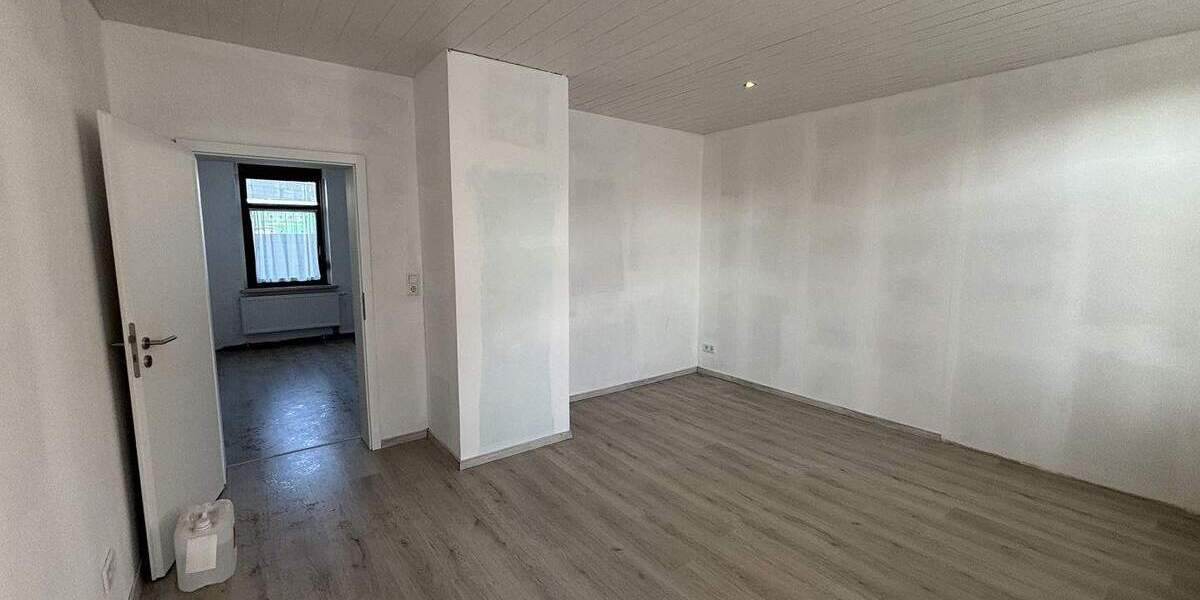 Etagenwohnung Werdau Leubnitz - 3 Zimmer, 90 m&sup2;, 60.000&euro; | Angebot:25687159