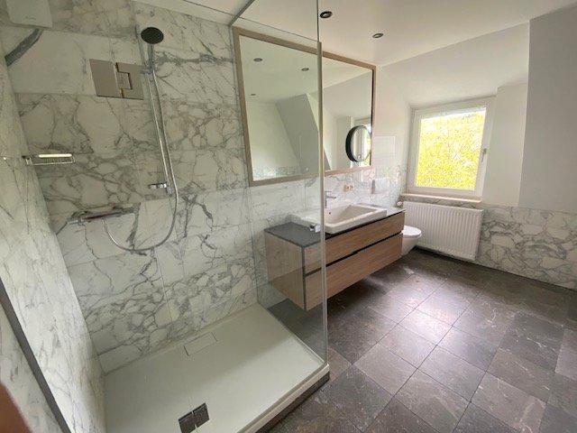 Dachgeschoßwohnung Ellefeld - 4 Zimmer, 95 m&sup2;, 665&euro; | Angebot:26682530