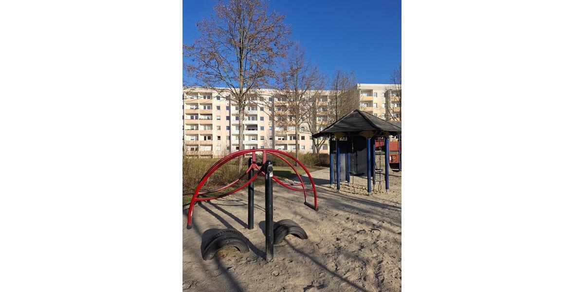 Etagenwohnung Glauchau - 3 Zimmer, 67 m&sup2;, 400&euro; | Angebot:24680366