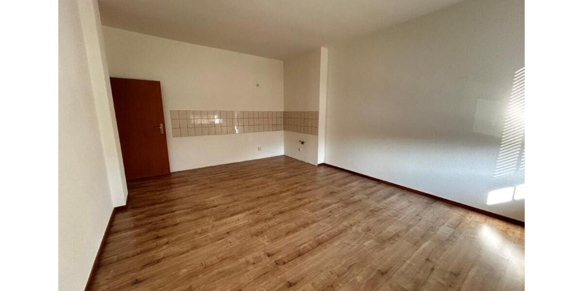Etagenwohnung Crimmitschau - 1 Zimmer, 38 m&sup2;, 250&euro; | Angebot:25362058