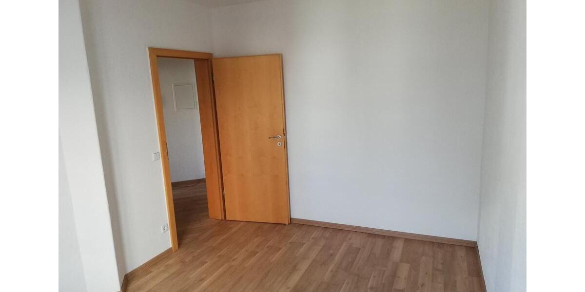 Dachgeschoßwohnung Thalheim/Erzgebirge Erzgebirge - 3 Zimmer, 66 m&sup2;, 360&euro; | Angebot:24786899