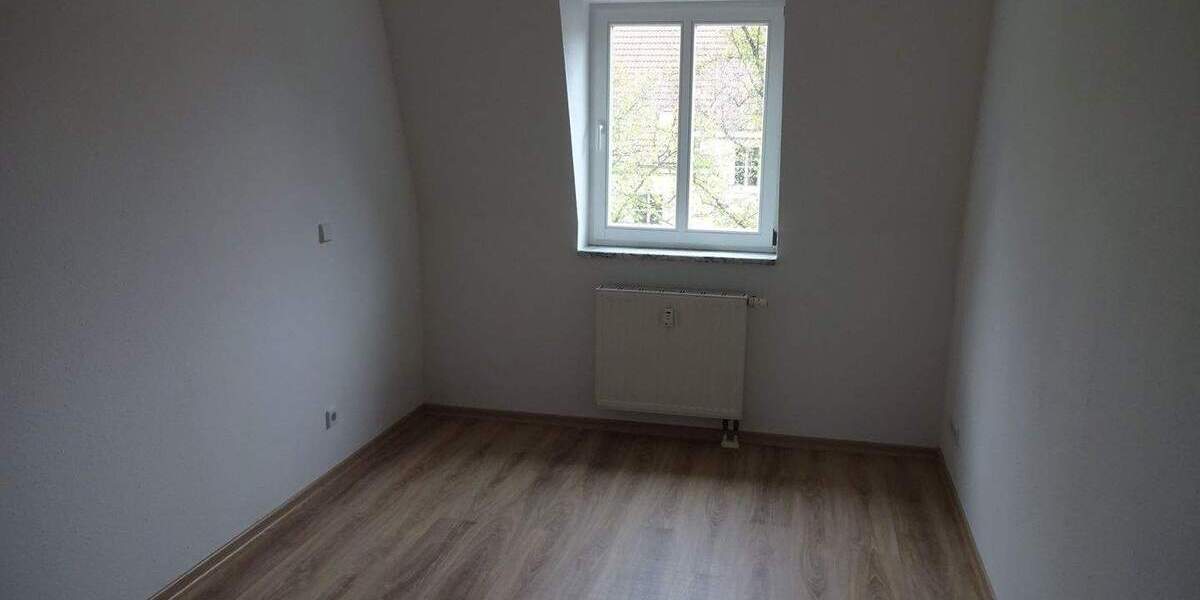 Etagenwohnung Zwickau Pölbitz - 2 Zimmer, 46 m&sup2;, 280&euro; | Angebot:25780739