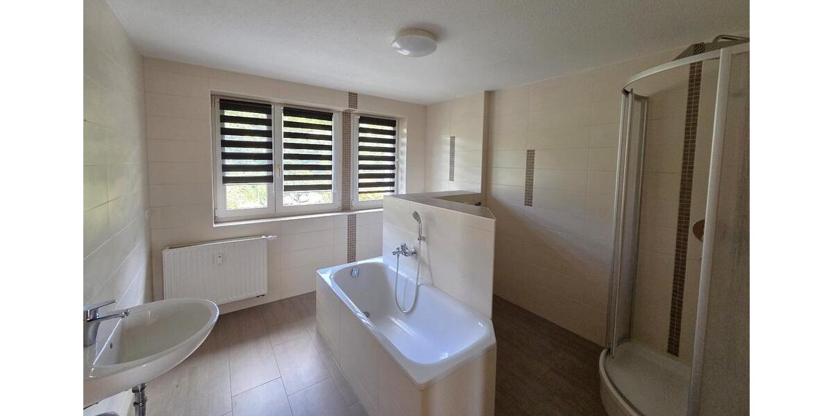 Etagenwohnung Hohenstein-Ernstthal Ernstthal - 5 Zimmer, 110 m&sup2;, 731&euro; | Angebot:25298527