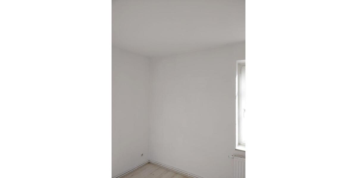 Etagenwohnung Glauchau - 1 Zimmer, 33 m&sup2;, 200&euro; | Angebot:24487631