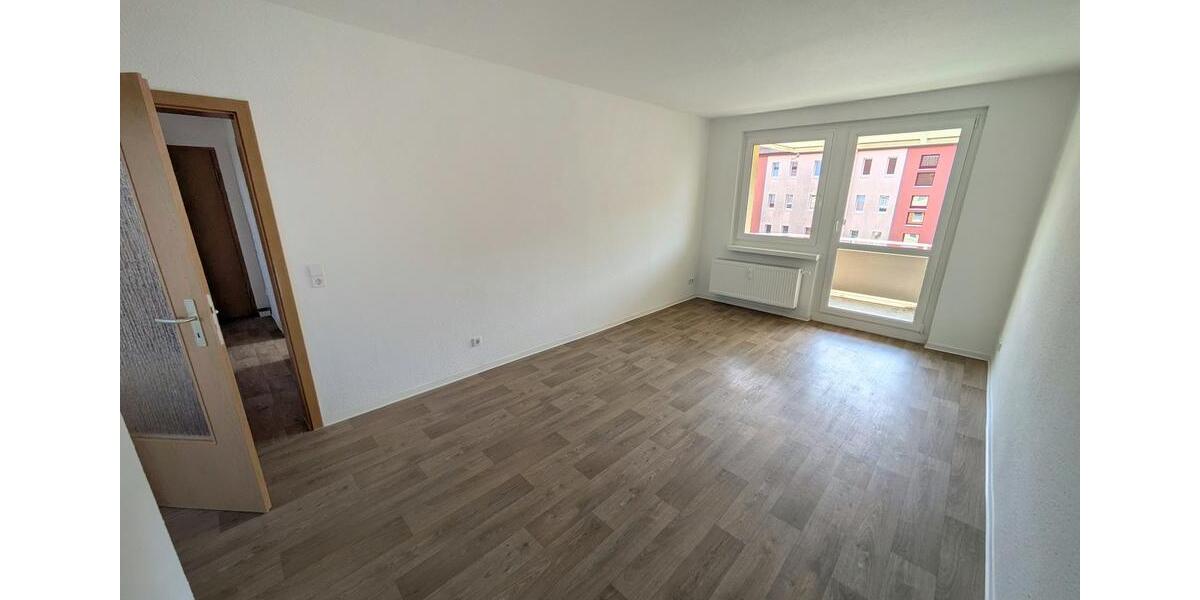 Etagenwohnung Limbach-Oberfrohna Oberfrohna - 3 Zimmer, 60 m&sup2;, 408&euro; | Angebot:25945680