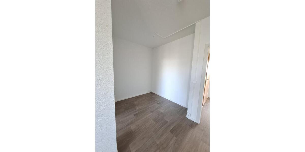 Etagenwohnung Glauchau - 3 Zimmer, 55 m&sup2;, 350&euro; | Angebot:25591471