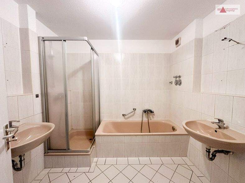 Etagenwohnung Glauchau / Niederlungwitz Niederlungwitz - 3 Zimmer, 88 m&sup2;, 748&euro; | Angebot:25688304