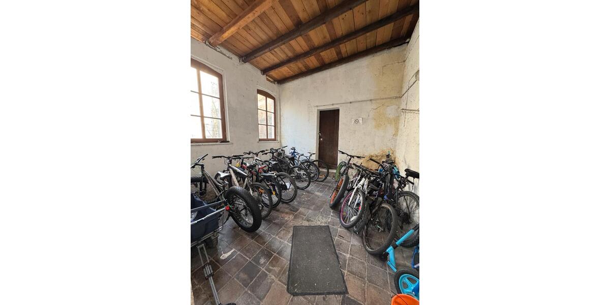 Etagenwohnung Greiz - 2 Zimmer, 60 m&sup2;, 280&euro; | Angebot:25352761