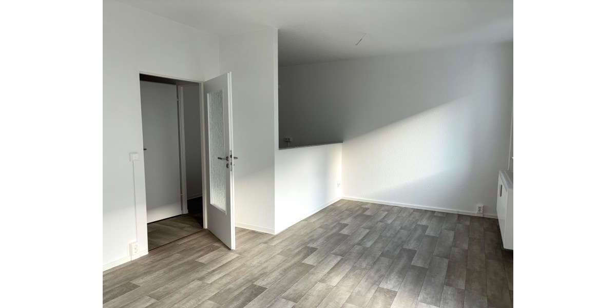 Etagenwohnung Zwickau Neuplanitz - 2 Zimmer, 50 m&sup2;, 325&euro; | Angebot:26688066