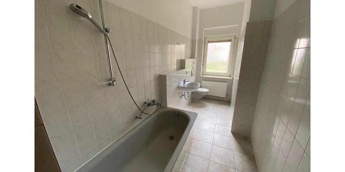 Etagenwohnung Greiz - 3 Zimmer, 86 m&sup2;, 430&euro; | Angebot:25550351