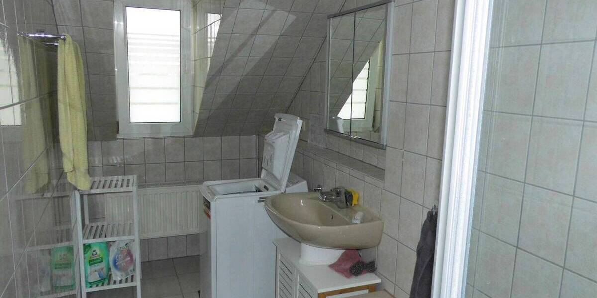 Etagenwohnung Reichenbach - 3 Zimmer, 68 m&sup2;, 400&euro; | Angebot:26824656