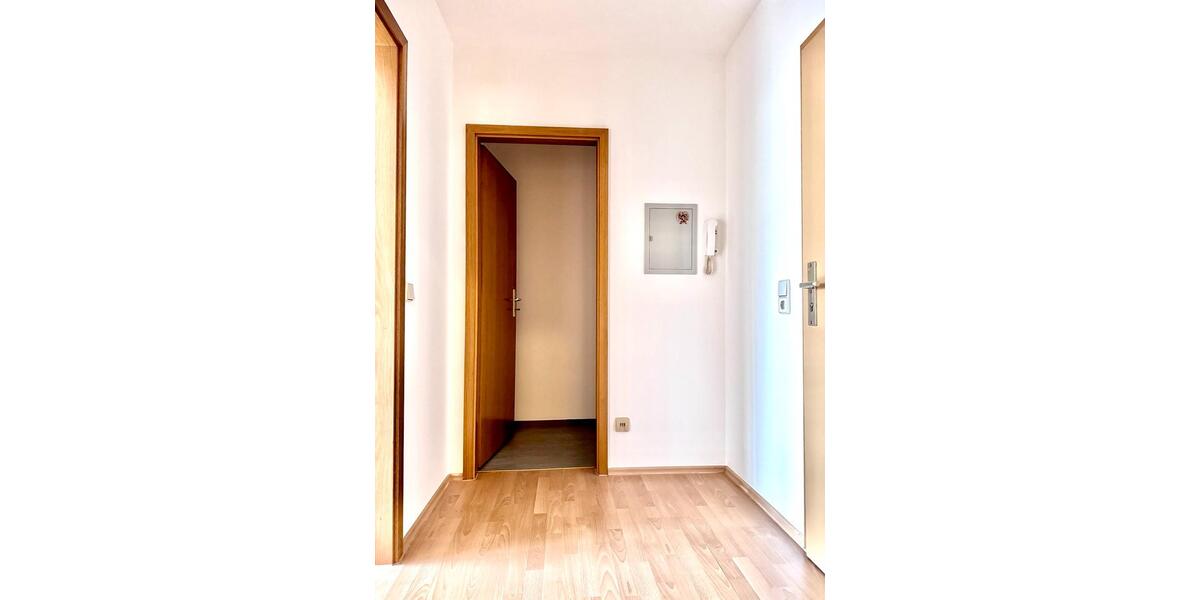 Dachgeschoßwohnung Reichenbach im Vogtland - 1.5 Zimmer, 381&euro; | Angebot:22458539
