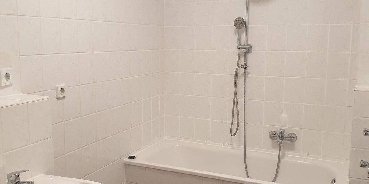 Etagenwohnung Zwickau Pölbitz - 2 Zimmer, 60 m&sup2;, 360&euro; | Angebot:25681315