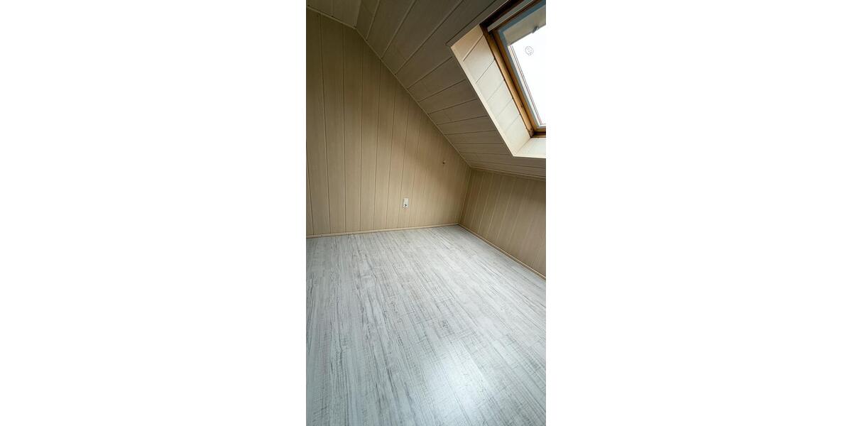 Maisonettenwohnung Crimmitschau - 3 Zimmer, 122 m&sup2;, 960&euro; | Angebot:25307850