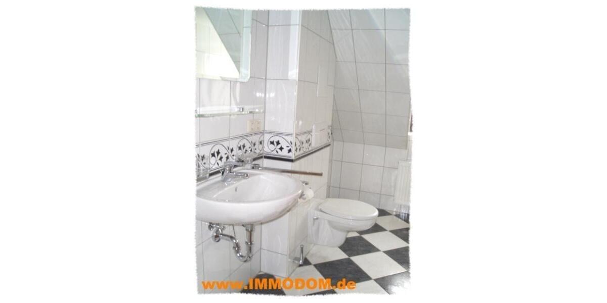 Dachgeschoßwohnung Zwickau - 4 Zimmer, 95 m&sup2;, 620&euro; | Angebot:24765956