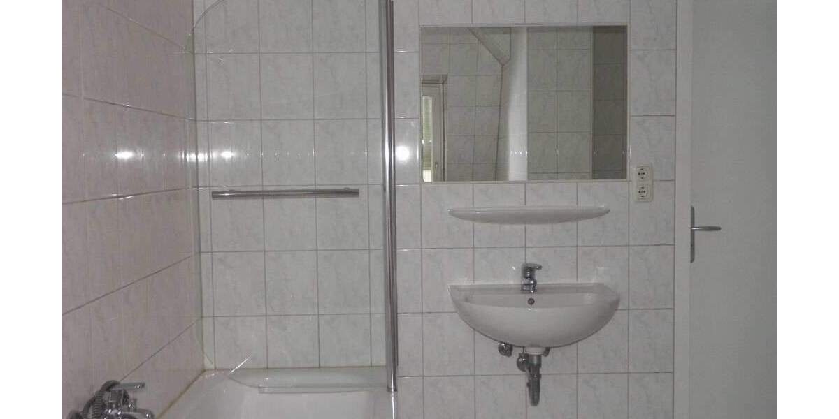 Etagenwohnung Zwickau Pölbitz - 2 Zimmer, 58 m&sup2;, 410&euro; | Angebot:25771739