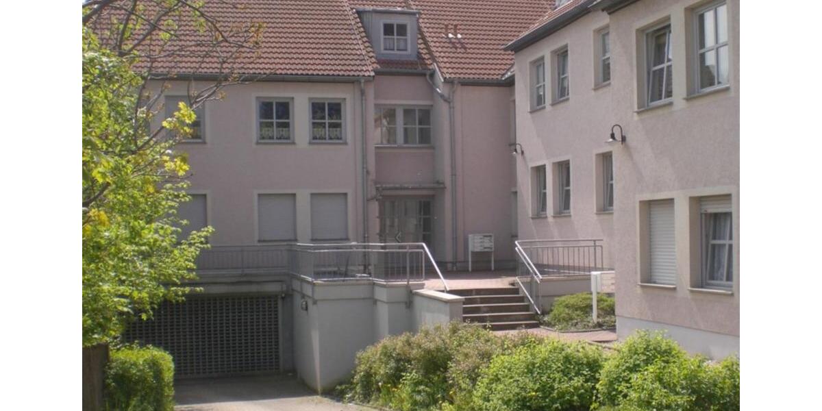 Dachgeschoßwohnung Meerane - 2 Zimmer, 50 m&sup2;, 350&euro; | Angebot:24214745