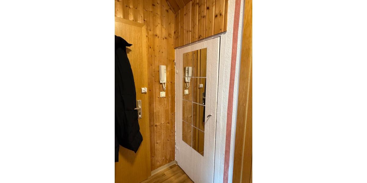 Dachgeschoßwohnung Aue-Bad Schlema Bad Schlema - 2.5 Zimmer, 61 m&sup2;, 336&euro; | Angebot:25872866