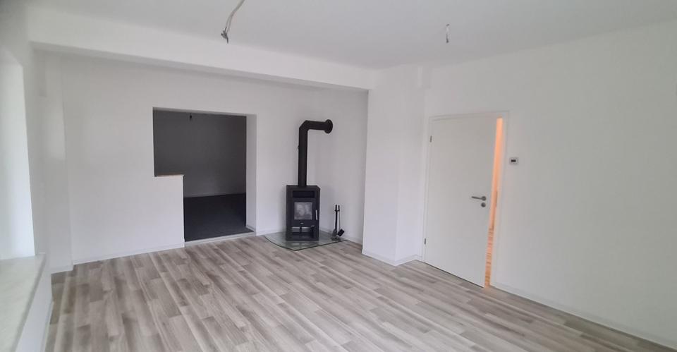 Etagenwohnung Lößnitz - 2 Zimmer, 61 m&sup2;, 460&euro; | Angebot:25087175