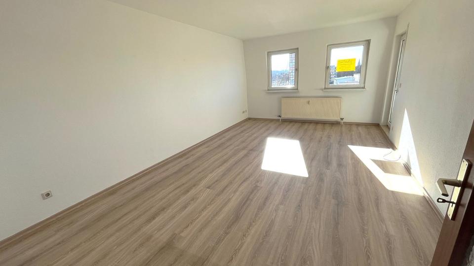 Dachgeschoßwohnung Zwickau Zwickau-Nord - 2 Zimmer, 66 m&sup2;, 390&euro; | Angebot:23807516