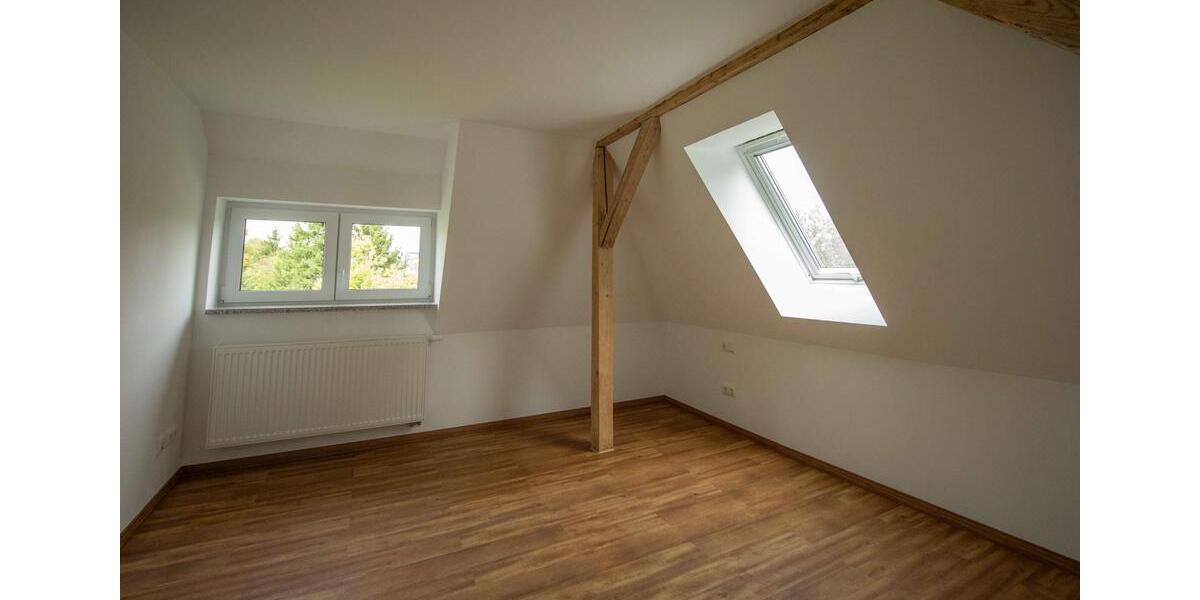 Etagenwohnung Rodewisch - 4 Zimmer, 98 m&sup2;, 910&euro; | Angebot:25626384