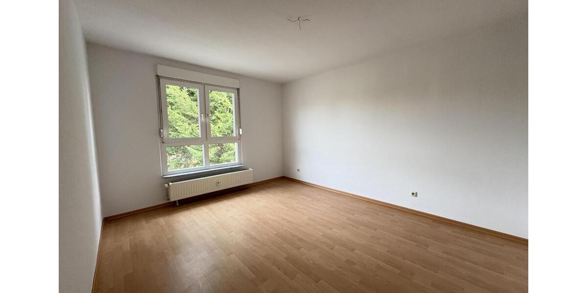 Etagenwohnung Zwickau Neuplanitz - 3 Zimmer, 81 m&sup2;, 540&euro; | Angebot:23791641