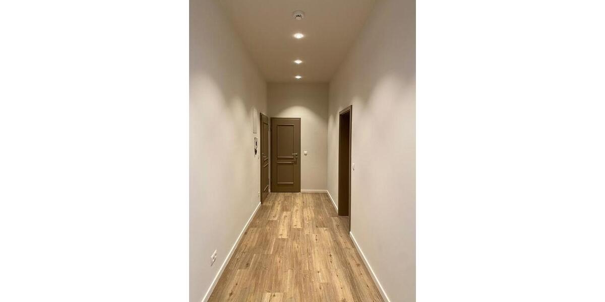 Etagenwohnung Zwickau - 2 Zimmer, 65 m&sup2;, 600&euro; | Angebot:25046086