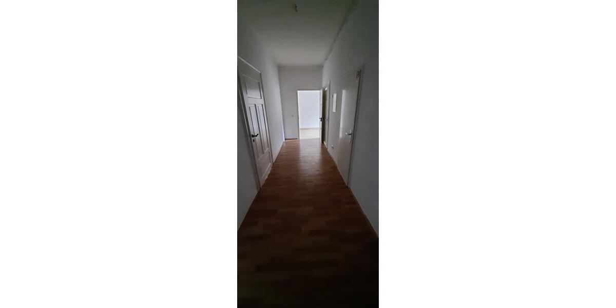 Etagenwohnung Glauchau - 3 Zimmer, 70 m&sup2;, 379&euro; | Angebot:22267896