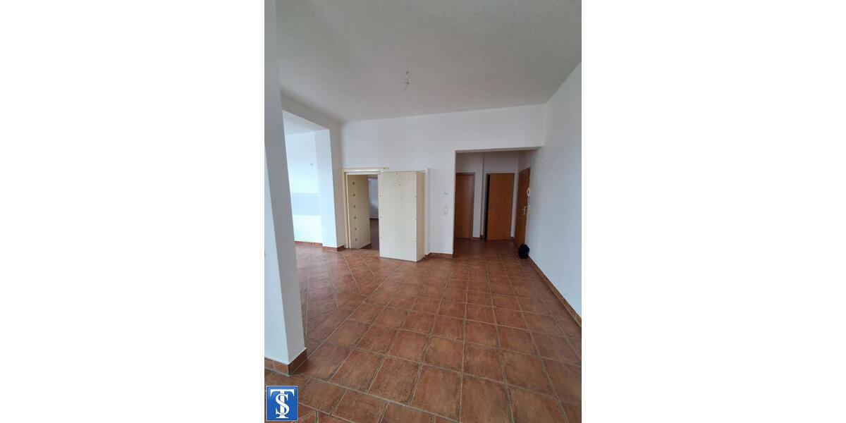 Etagenwohnung Reichenbach im Vogtland - 2.5 Zimmer, 83 m&sup2;, 414&euro; | Angebot:24214762